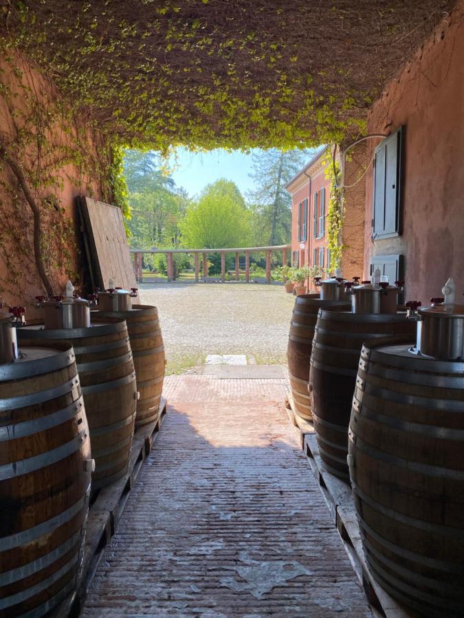 Tenuta Pizzone Wine Resort Rivanazzano Terme Luaran gambar